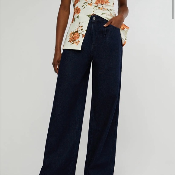 WeWoreWhat High Rise Pleated Wide Leg Pants, Raw Wash - Picture 3 of 5
